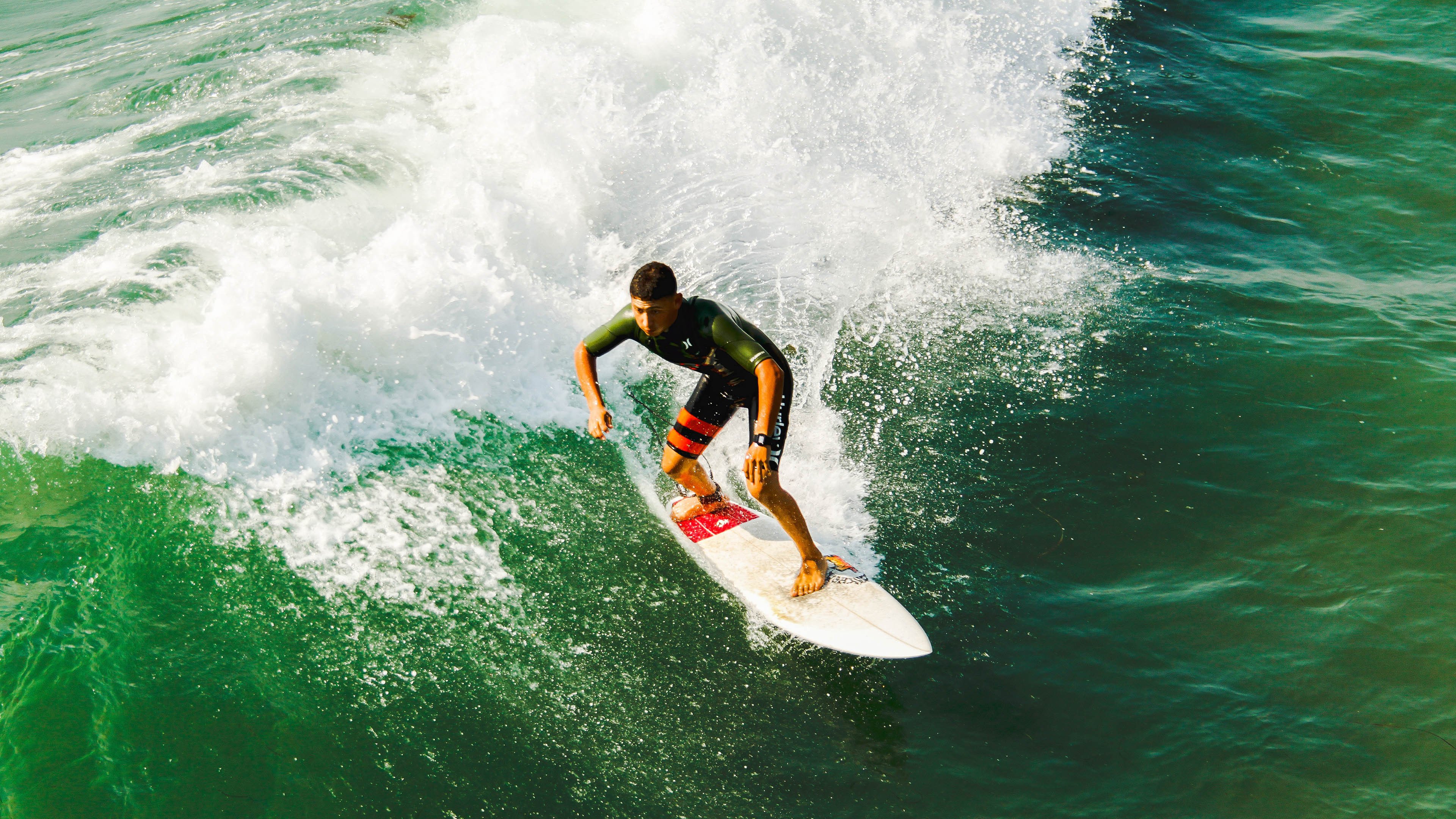 挑战的胜利：一支中场球队在重要比赛中获胜，中场最重要的能力