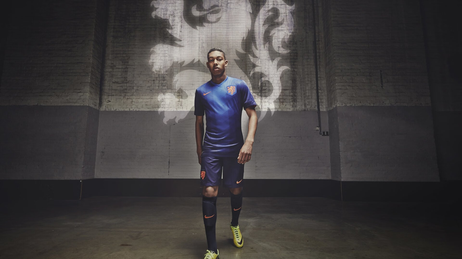 西布朗换帅见成效，铝土矿工重新找回节奏，西布朗球员